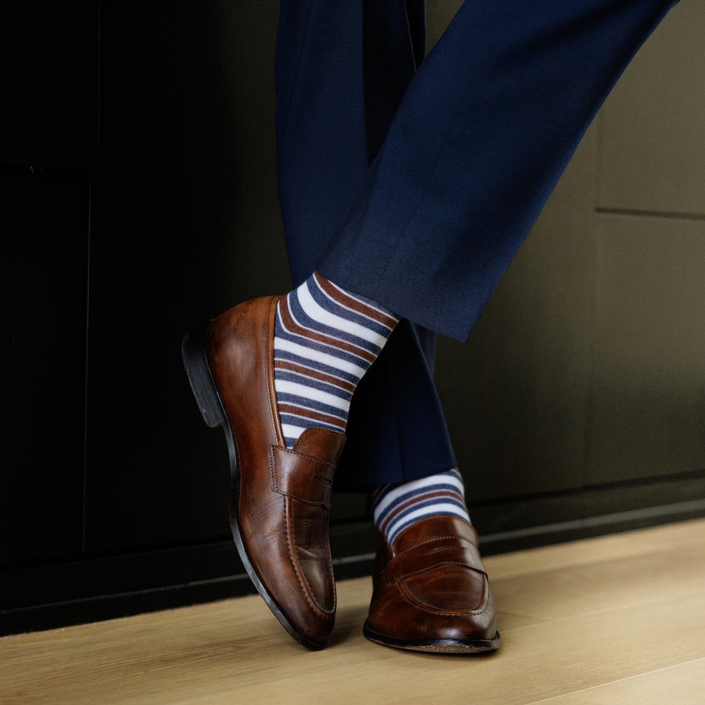 A pecan heathered blue and white stripes brown men's dress sock