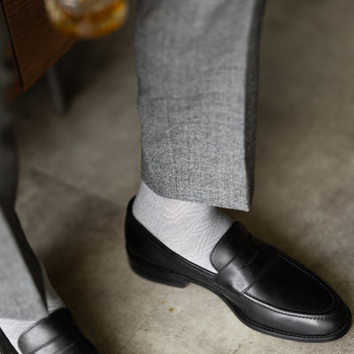 The Pearl Grey Square-Grid - A Pearl Grey Sock with a Light Grey Square-Grid Pattern