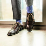 Heathered Blue Men's Dress Sock with a sky blue flower pattern