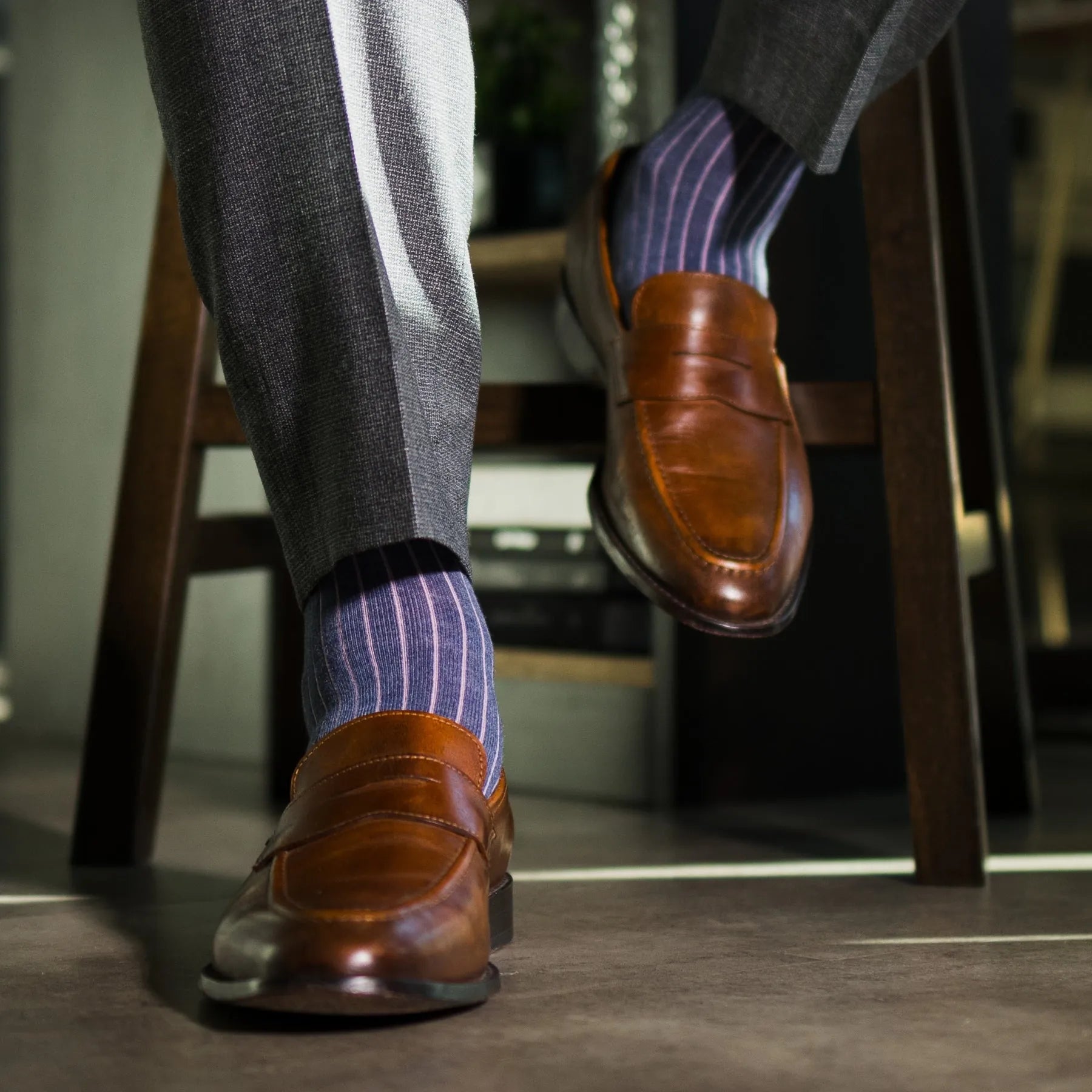 Prussian Blue men's dress socks with a pink ribbed pattern