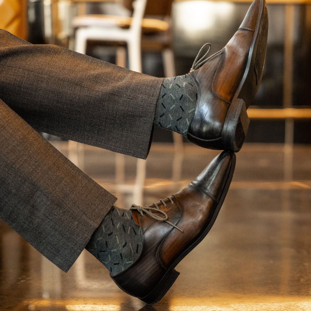 GREEN AND GREY X PATTERNED MENS SOCKS